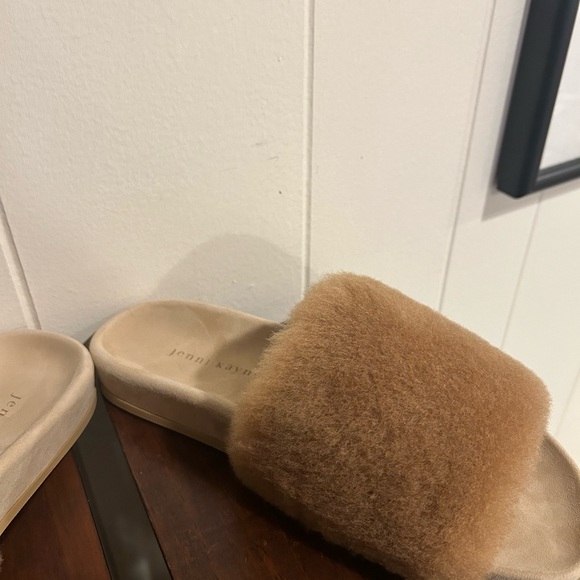 Jenni Kayne- Shearling Slides- size 39 (8.5:9) - Picture 3 of 8